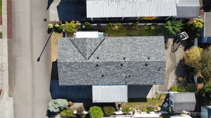 NEW ROOF!!!!! September 2025