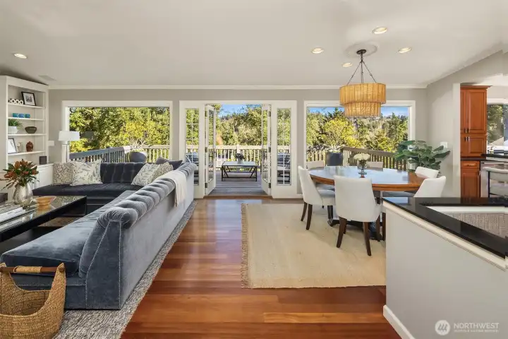 Walls of windows bathe every room in natural light through every season.