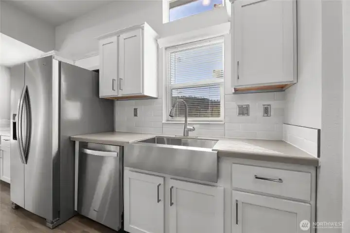 "Same model but different home pictured"