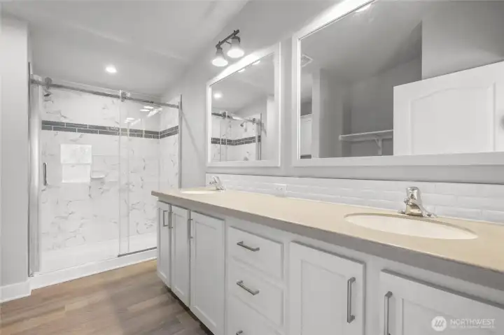 "Same model but different home pictured"