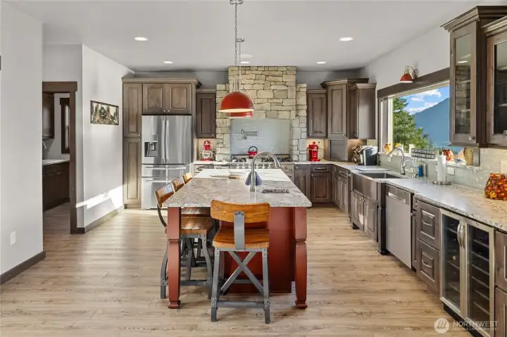 One more view of kitchen paradise.