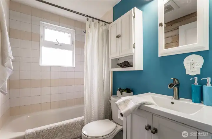 upstairs full bath