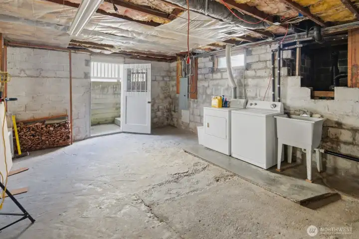 Recent home updates include a new 200-amp, 40 space electrical panel with surge protection & updated grounding (2022), plus a new 50-gallon water heater (2026) Recent home updates include a new 200-amp, 40 space electrical panel with surge protection & updated grounding (2022), plus a new 50-gallon water heater (2026)