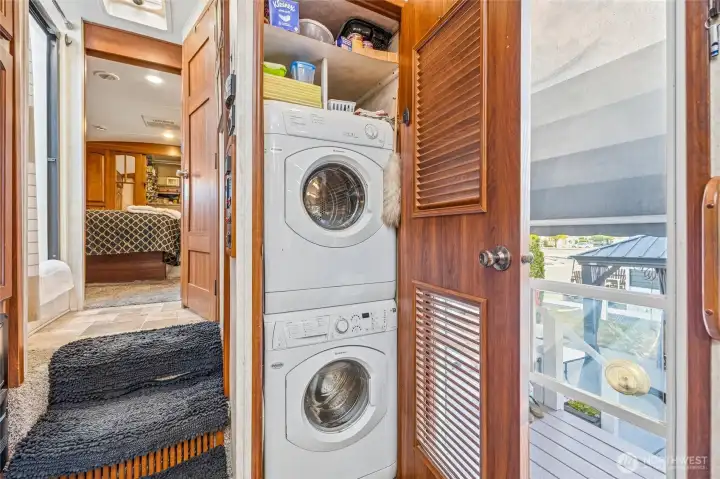 Washer and dryer in the 5th wheel. Washer and dryer in the 5th wheel.
