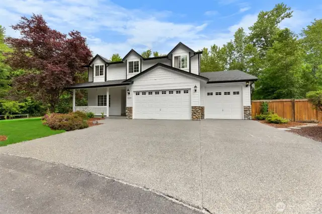 Spacious 3-Car Garage