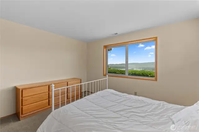 Additional bedroom