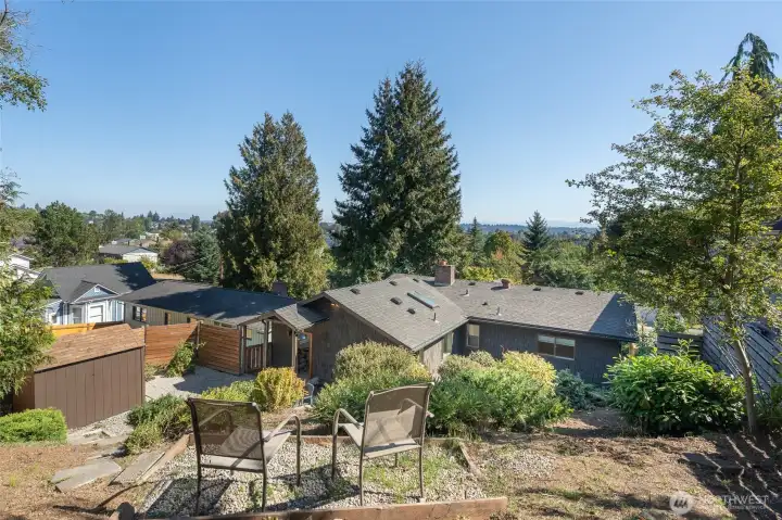 Cascade Mountain Views & Bellevue Skyline!!