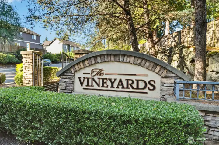 Built in 2004 'The Vineyards' community