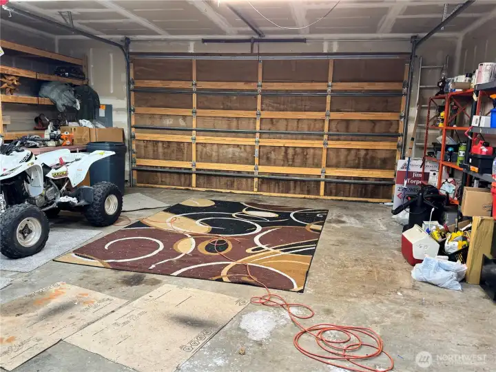 Large Detached Garge Shop