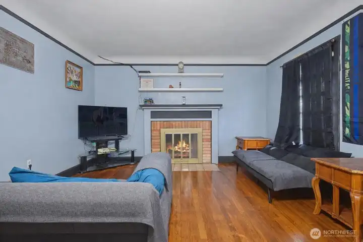 Floors are AI edited to show if refinished