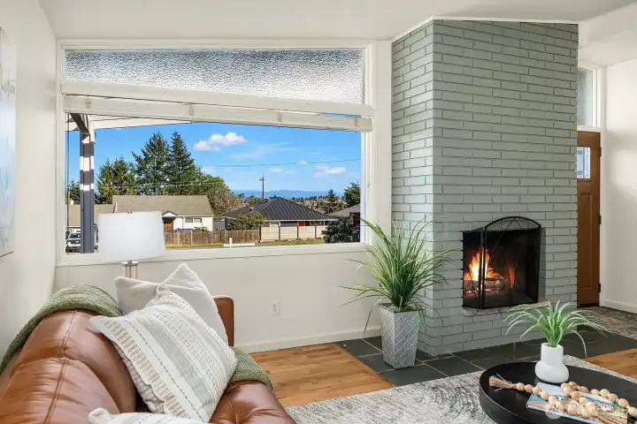 Enjoy territorial and mountain views from your living room.