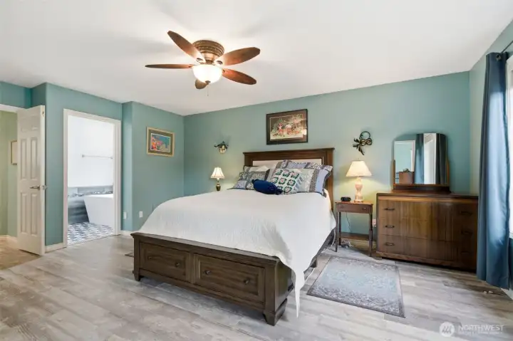 Primary Bedroom - Ceiling Fan Primary Bedroom - Ceiling Fan