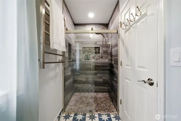Owner's Suite Bathroom - Walk in Shower Owner's Suite Bathroom - Walk in Shower