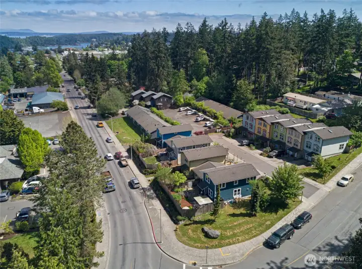 Park Street stretches toward the waterfront below, anchoring this property's unbeatable walkability — stroll to the Friday Harbor library, local schools, farmers market, and the best of island town living in minutes.