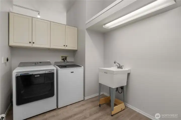 Washer and dryer stay with home. Washer and dryer stay with home.