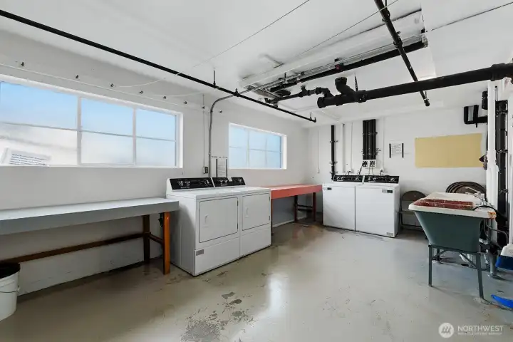 Easy level access to the free laundry room .