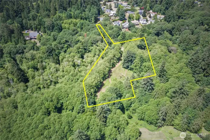 lot lines are approximate