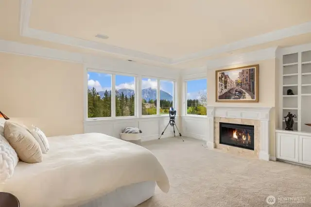 More Mt Si views await you in your generous primary suite.