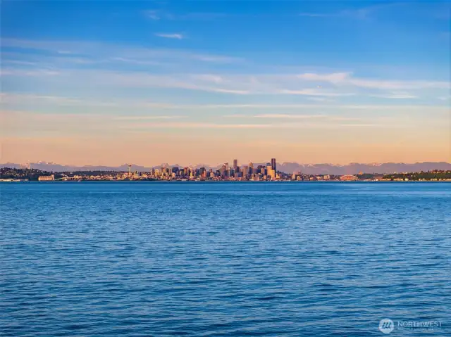 Spellbinding 180* views with Seattle front and center.