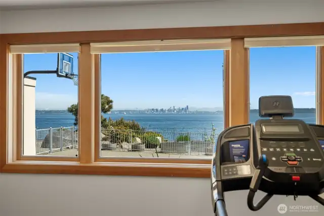 Home gym with stunning views!