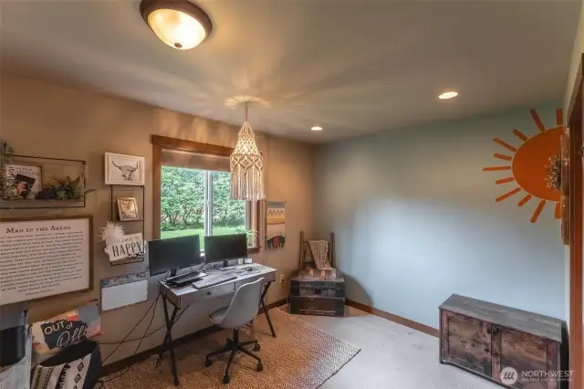 Main floor bedroom/office/den