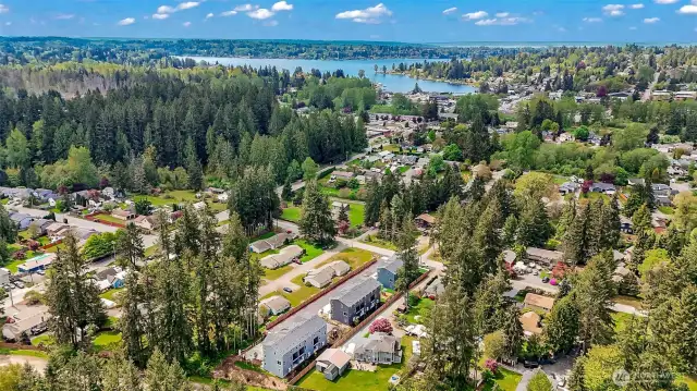 Photographs are for illustrative purposes only. Features, finishes, interior/exterior colors, landscaping and floorplan shown may vary from actual homes built.