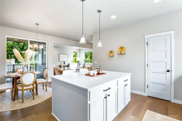 Photographs are for illustrative purposes only. Features, finishes, interior/exterior colors, landscaping and floorplan shown may vary from actual homes built.