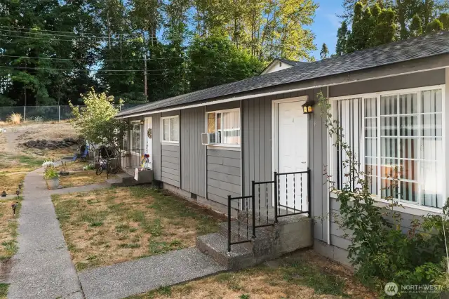 1511 Front of building