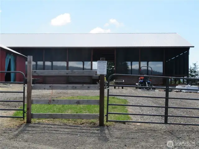 Arena is 66x100 (6,600 SF) and built in 2022.