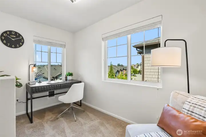 BONUS! Great office nook with territorial views.