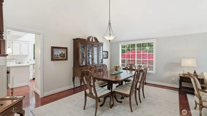 A closer look at the dining room.