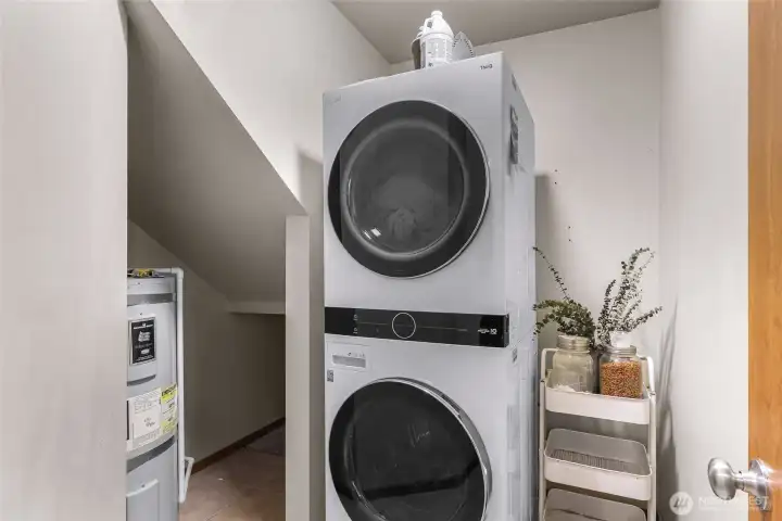 walk in laundry room