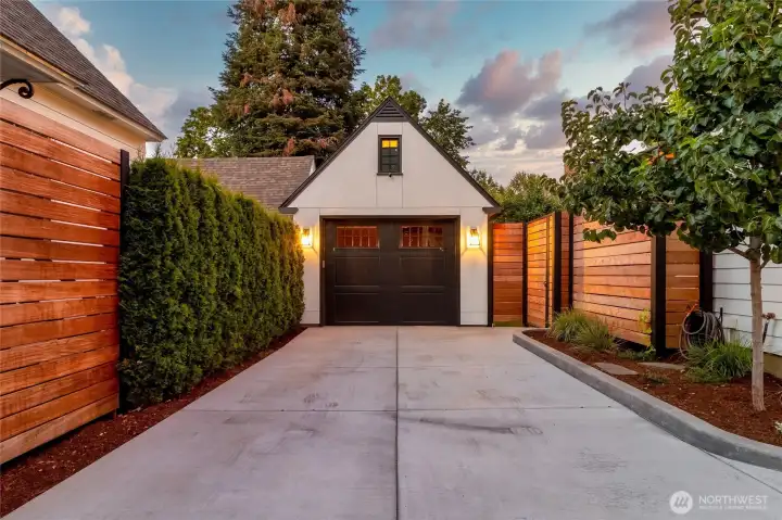 Driveway & Single Car Garage