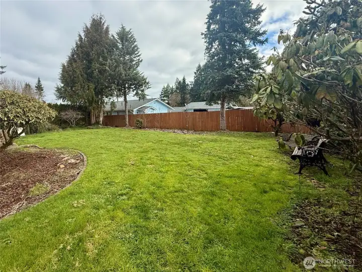 105 Timberline Dr, Castle Rock WA fenced secluded half acre property, easy access to I-5