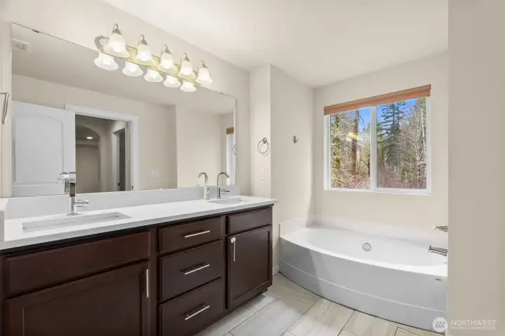 5 piece primary suite