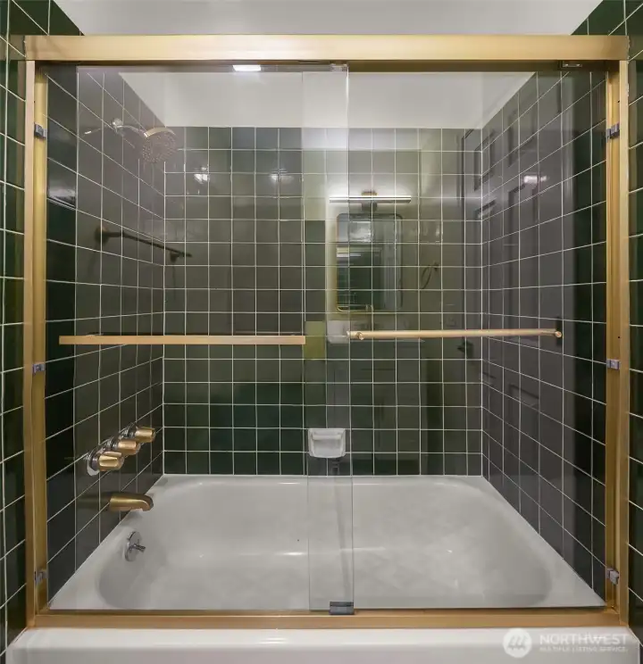 3/4 Bath 3/4 Bath