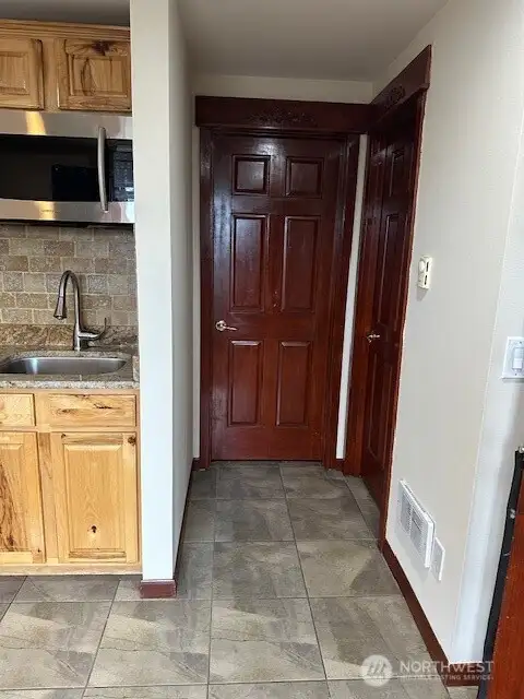 Lock off area of bedroom and bathroom