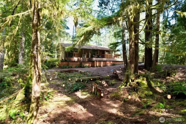 The perfect get-a-way or the perfect full-time paradise!