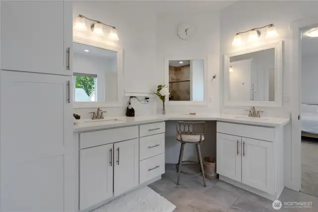 Double sink make-up vanity space.