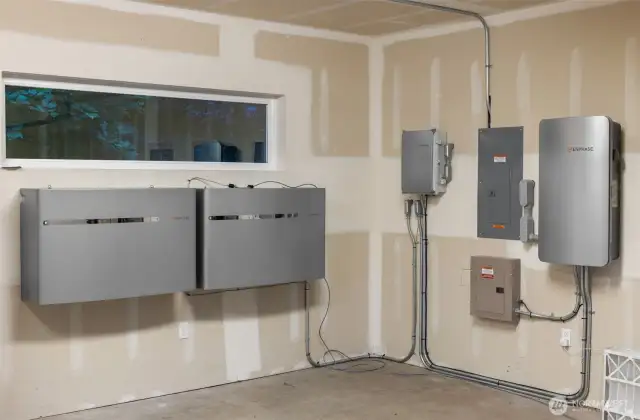 Solar panels with battery stored backup power. If a power outage in the area happens, the stored battery power will last up to 48 hours for the homes primary systems.