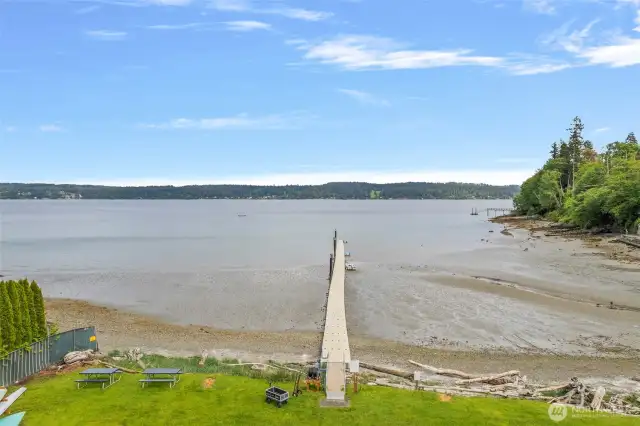 Honeymoon Lake private beach & park. Clamming & beach combing, kayaking & boating, OH MY!