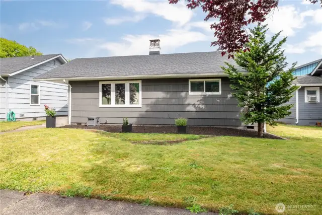 4 Bedroom, 1 bath home with 1640 square feet