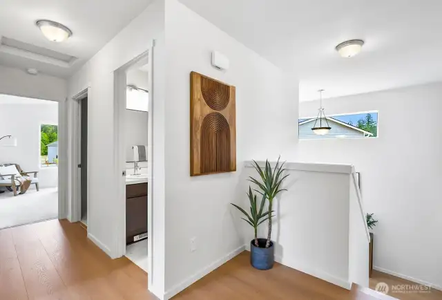 Photographs are for illustrative purposes only. Features, finishes, interior/exterior colors, landscaping and floorplan shown may vary from actual homes built.