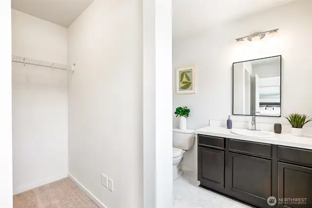 Photographs are for illustrative purposes only. Features, finishes, interior/exterior colors, landscaping and floorplan shown may vary from actual homes built.