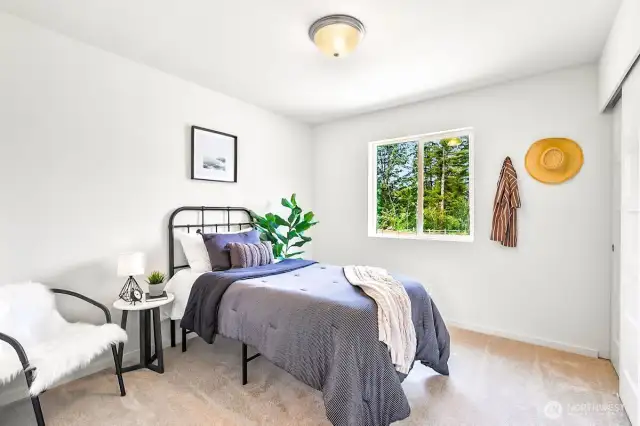 Photographs are for illustrative purposes only. Features, finishes, interior/exterior colors, landscaping and floorplan shown may vary from actual homes built.