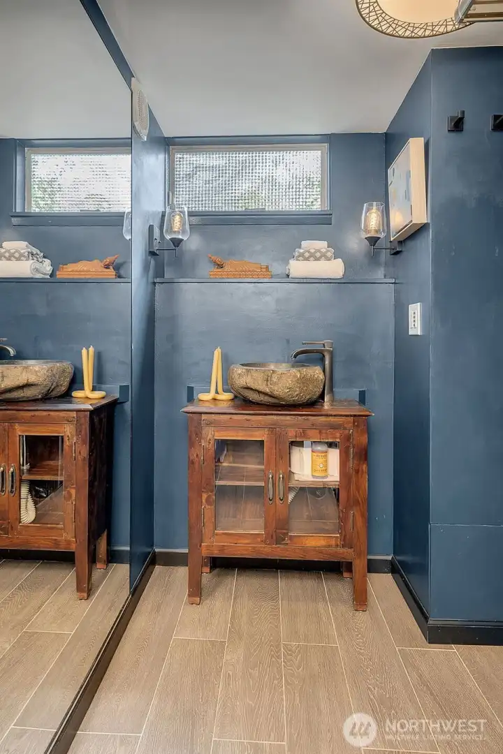 Lower level bathroom.