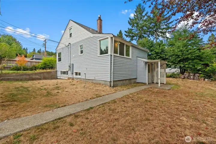 walkway from detached garage