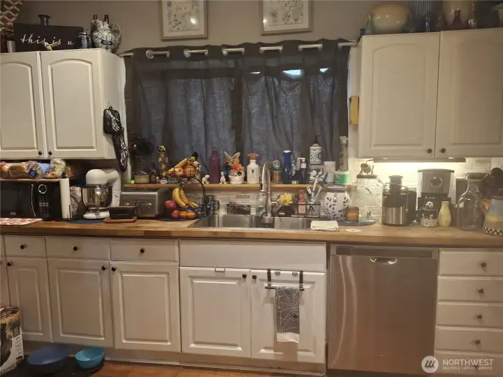 Large kitchen area! lots of cupboards!! Main house