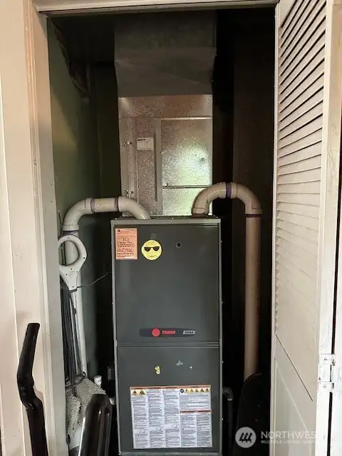 Forced air furnace appears to have been installed in 2016