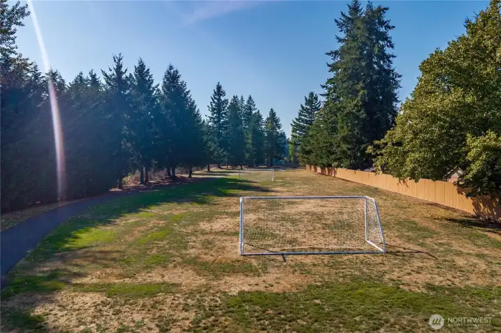 Rosewood Parke soccer nets, 1 block away
